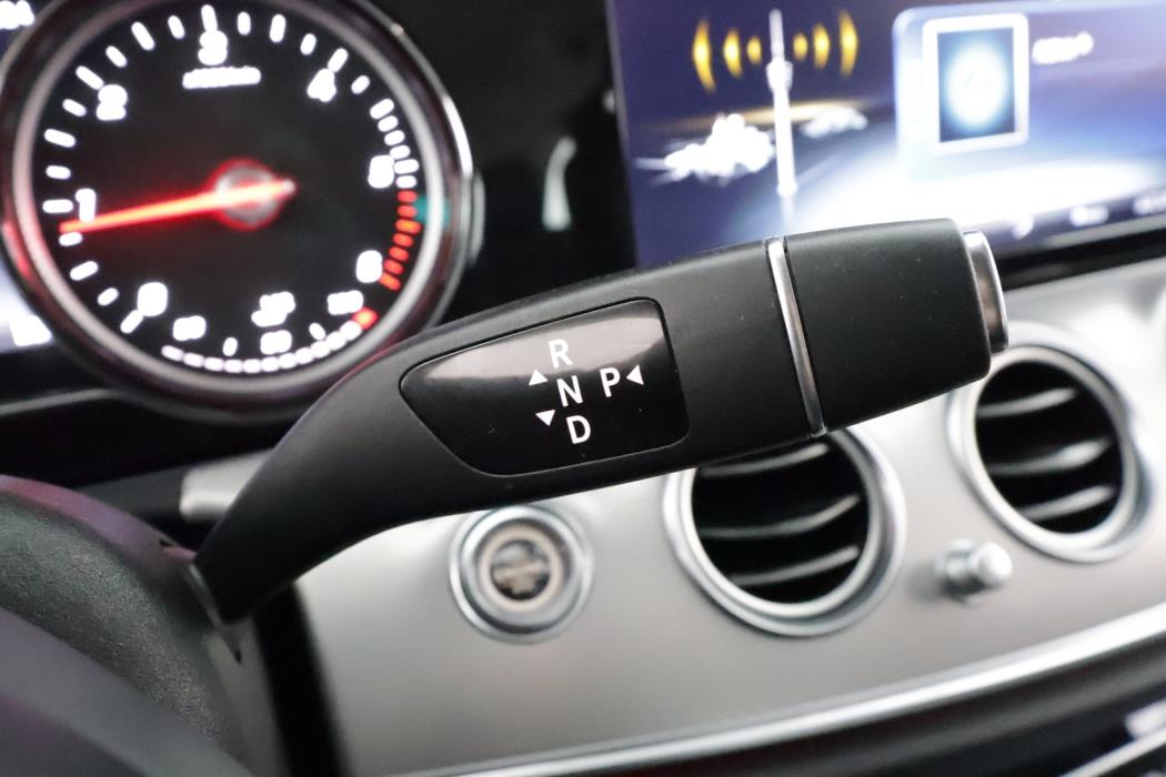 MERCEDES-BENZ E 2018