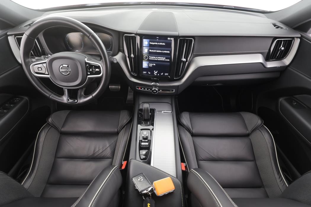 VOLVO XC60 2021