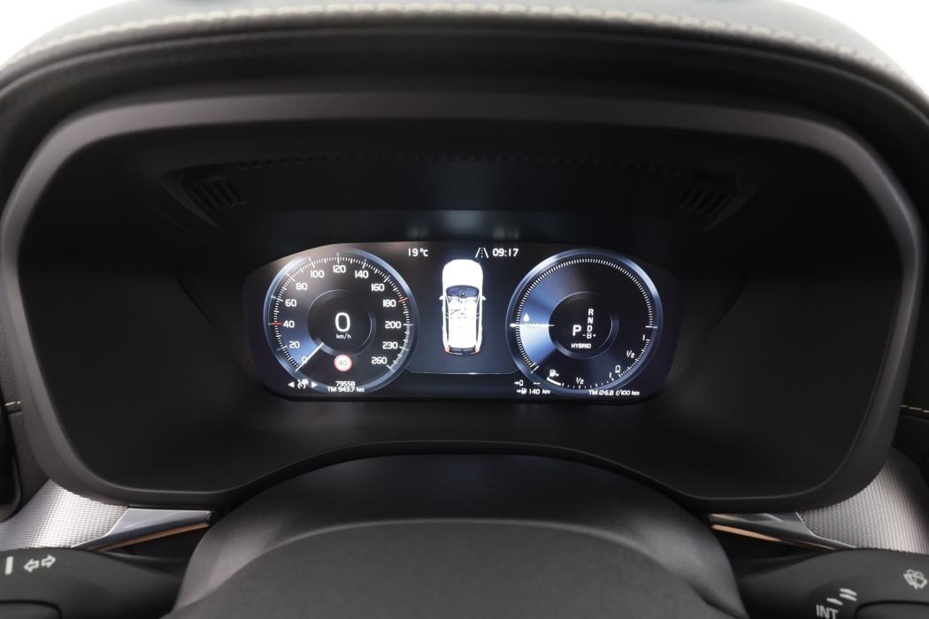VOLVO XC60 2021