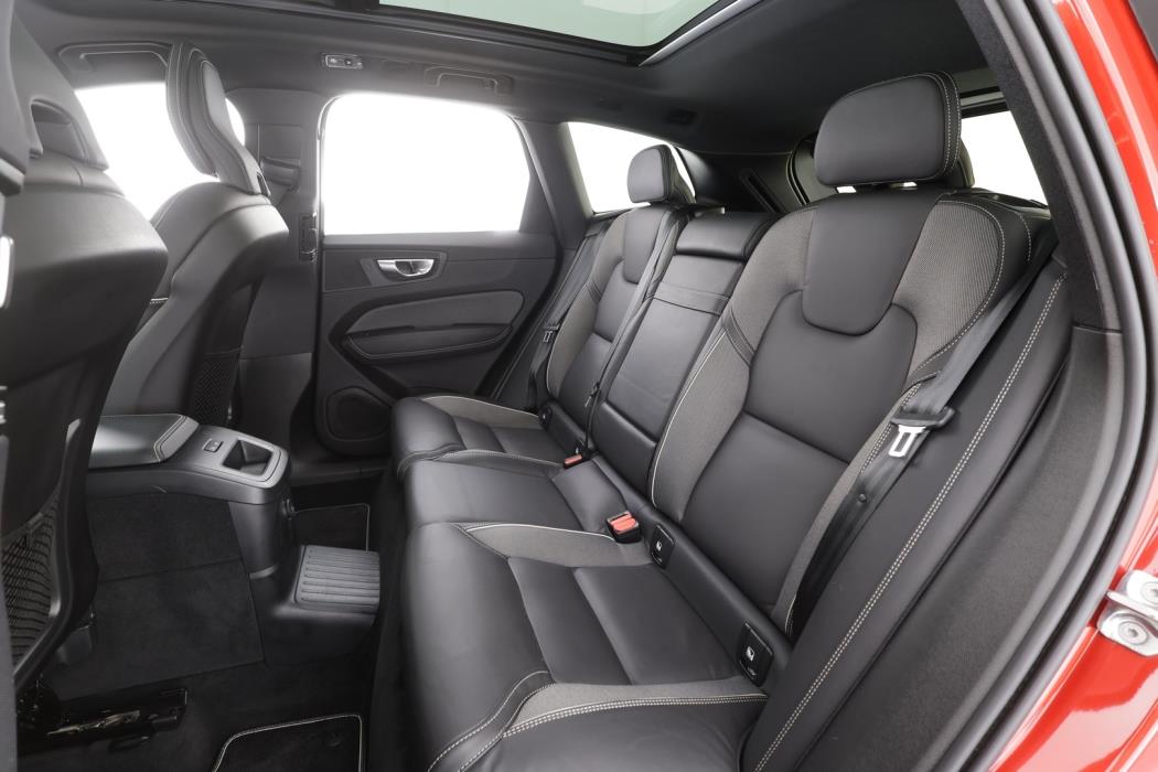 VOLVO XC60 2021