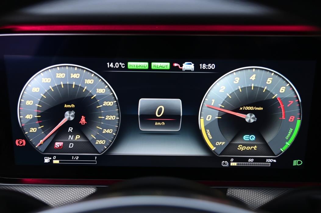 MERCEDES-BENZ E 2018