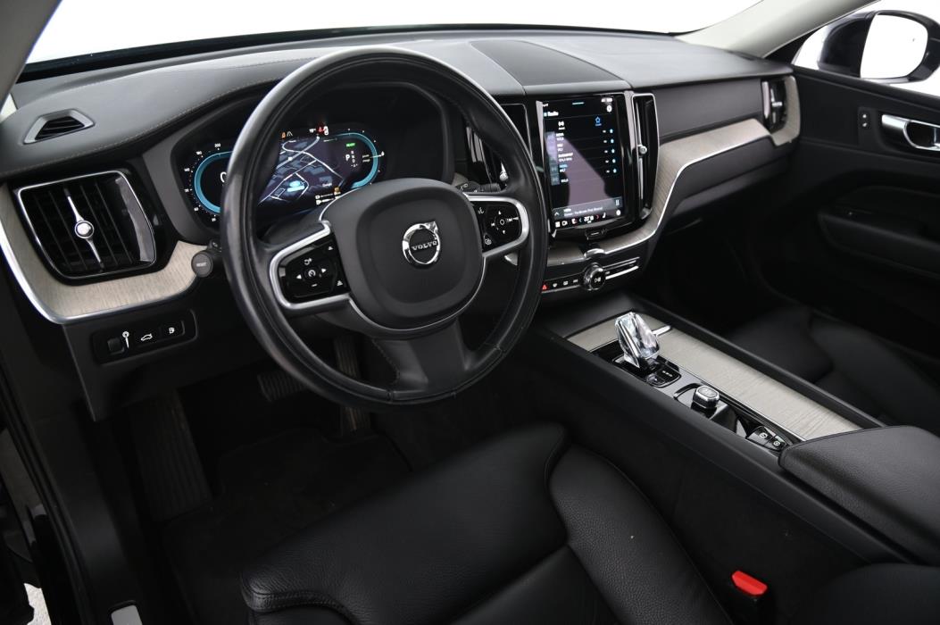 VOLVO XC60 2022