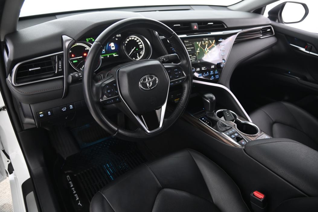 TOYOTA Camry 2019