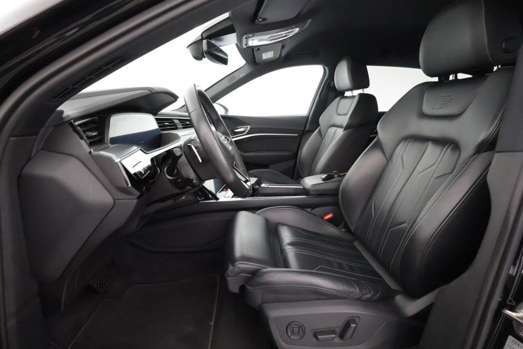 AUDI e-tron 2022