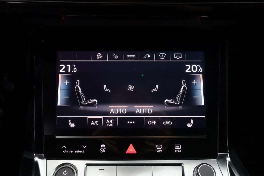 AUDI e-tron 2022