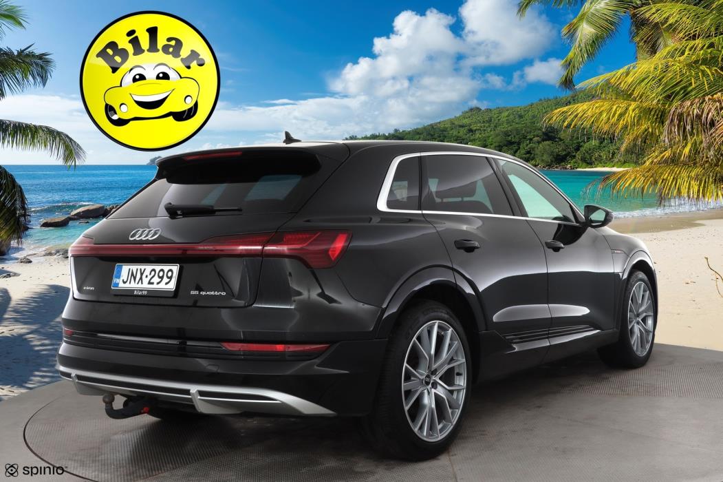 AUDI e-tron 2022