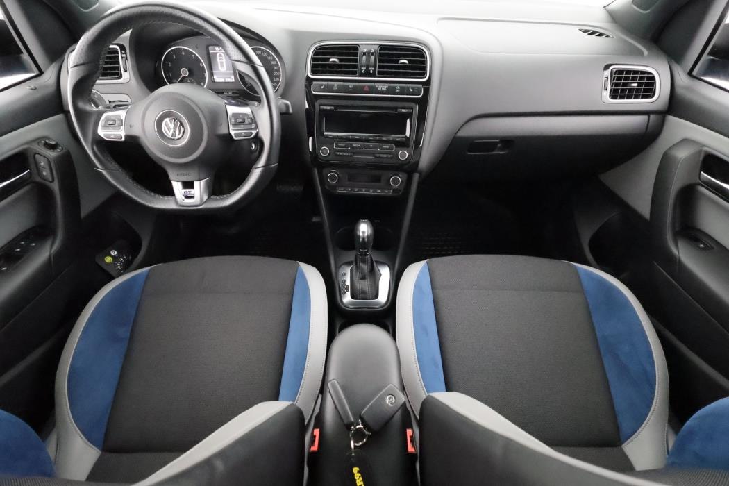 VOLKSWAGEN Polo 2014