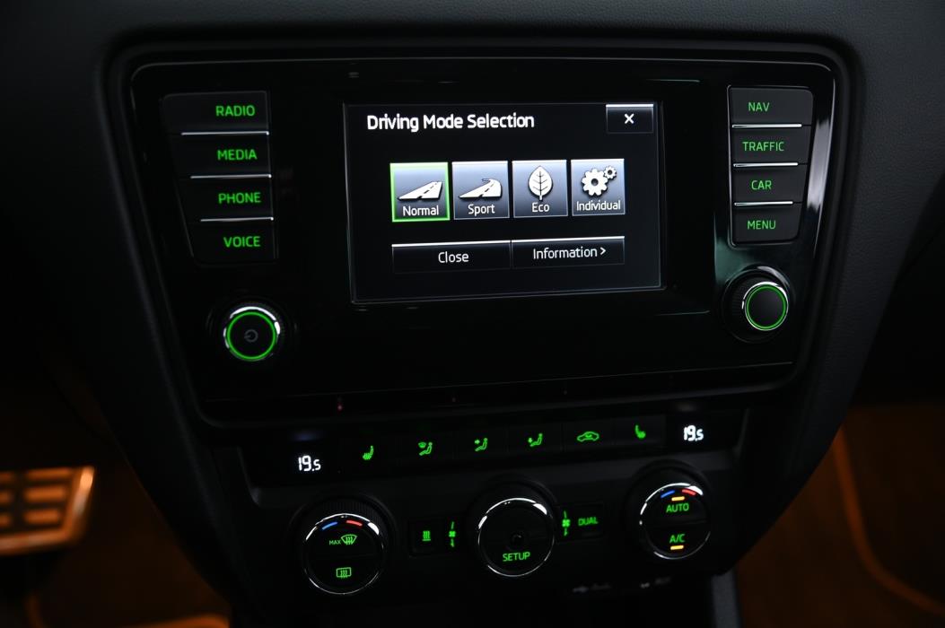 SKODA Octavia 2015