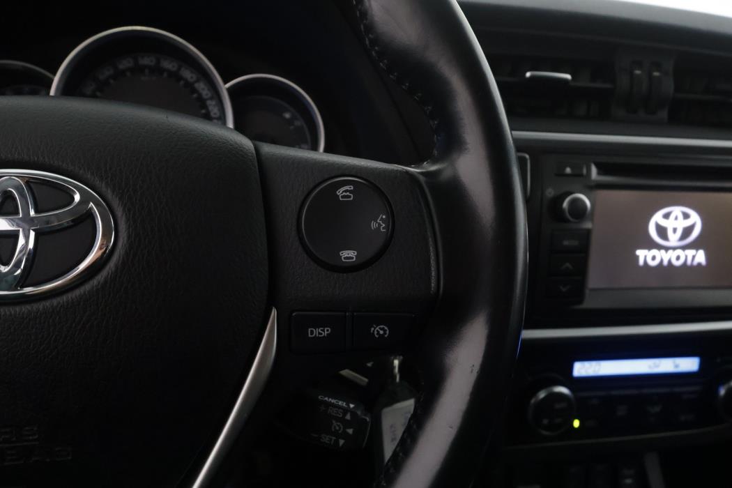 TOYOTA Auris 2014