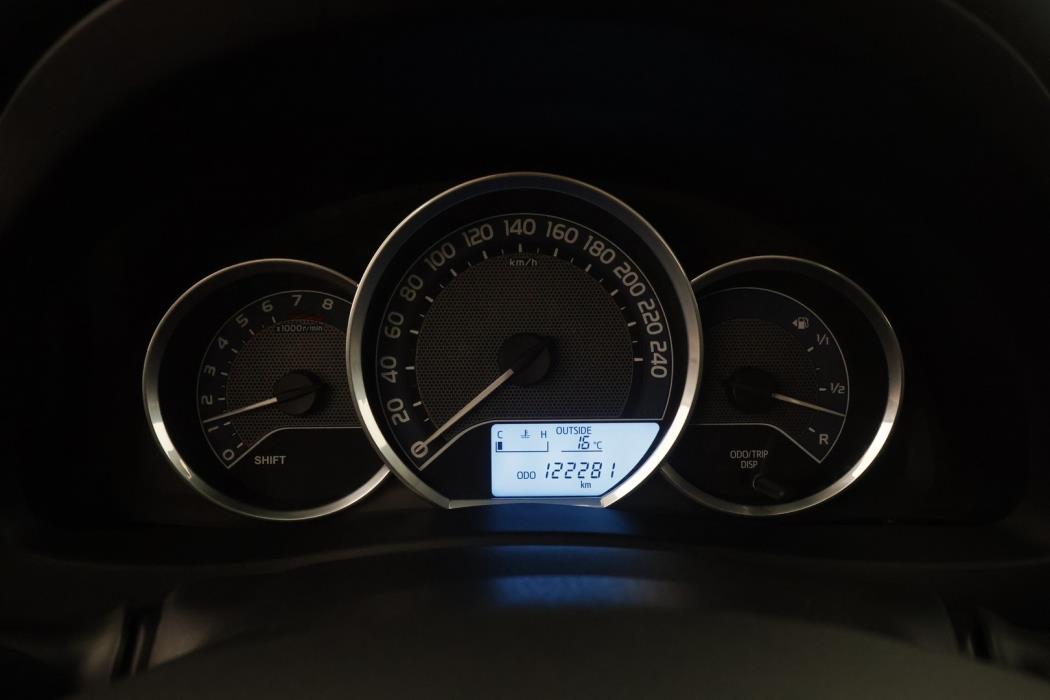 TOYOTA Auris 2014
