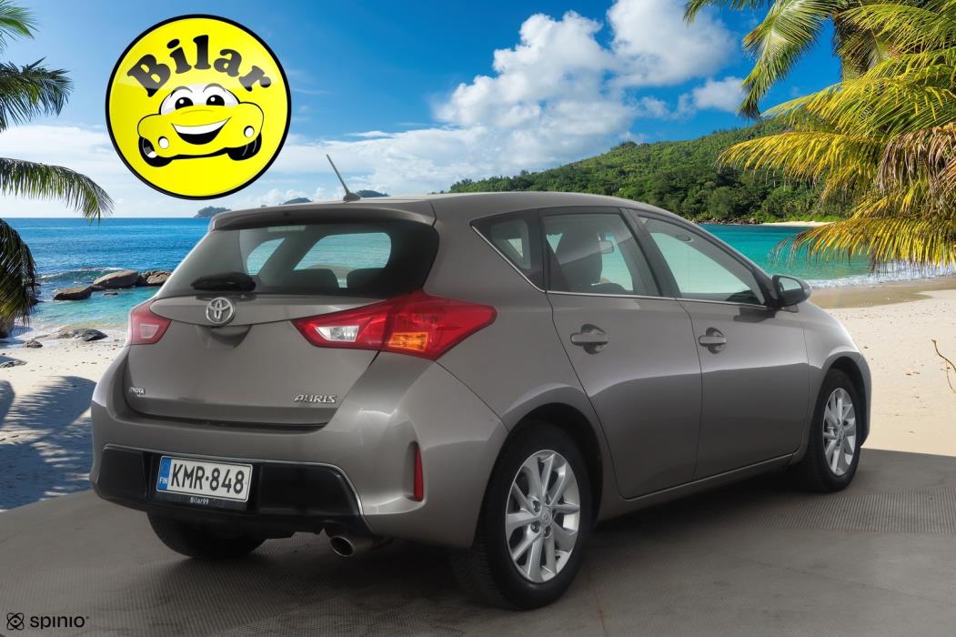 TOYOTA Auris 2014
