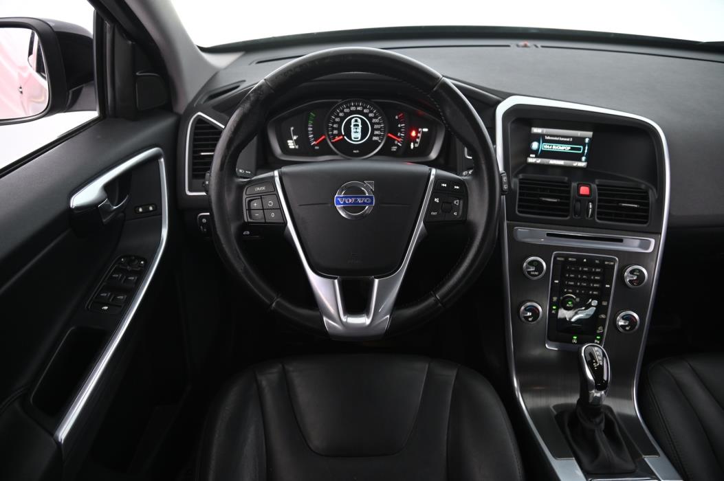 VOLVO XC60 2016