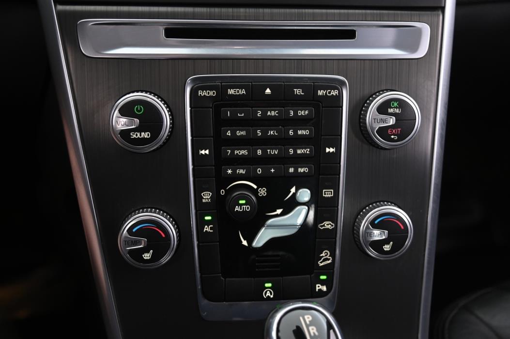 VOLVO XC60 2016