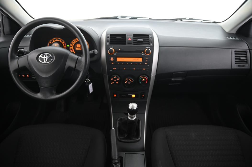 TOYOTA Corolla 2009