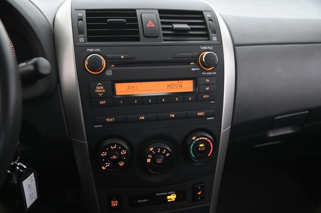 TOYOTA Corolla 2009
