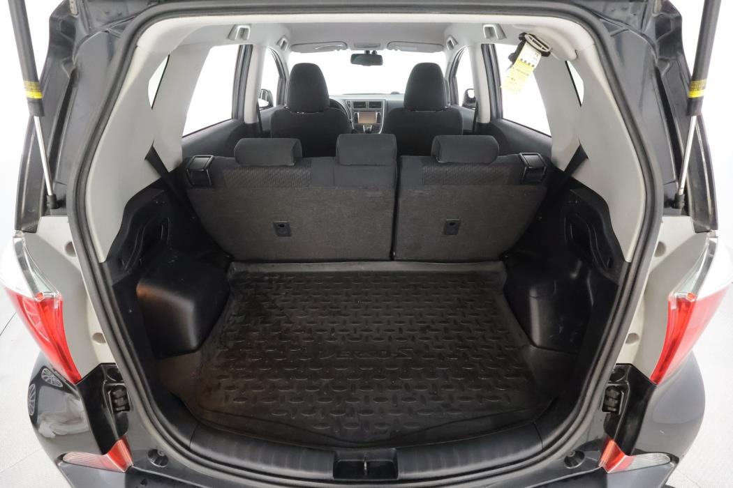 TOYOTA Verso-S 2012