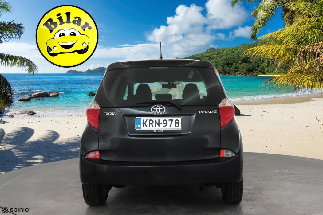 TOYOTA Verso-S 2012