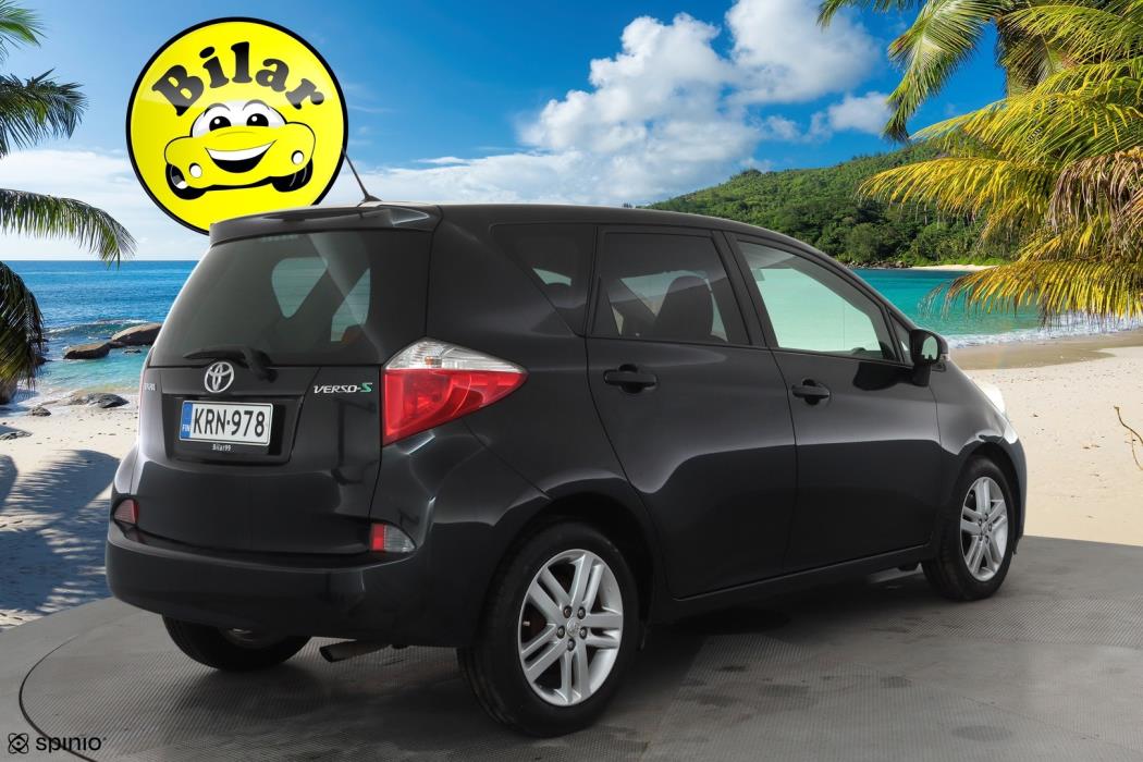 TOYOTA Verso-S 2012
