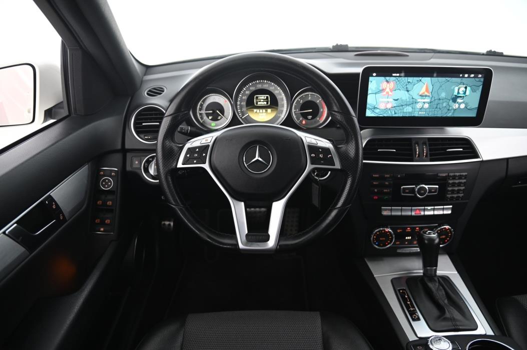 MERCEDES-BENZ C 2011