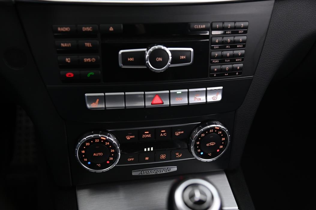 MERCEDES-BENZ C 2011