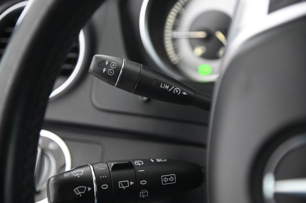 MERCEDES-BENZ C 2011
