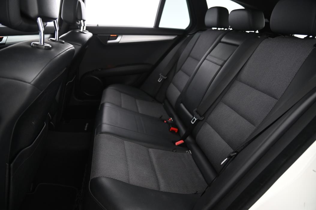 MERCEDES-BENZ C 2011