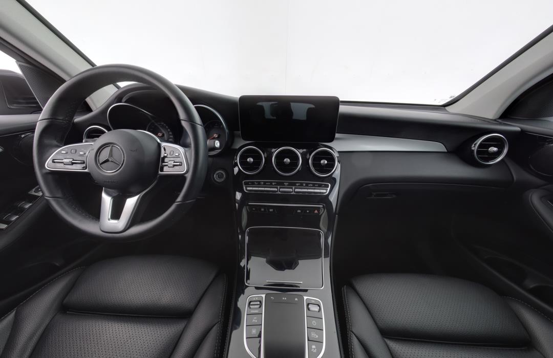 MERCEDES-BENZ GLC 2021