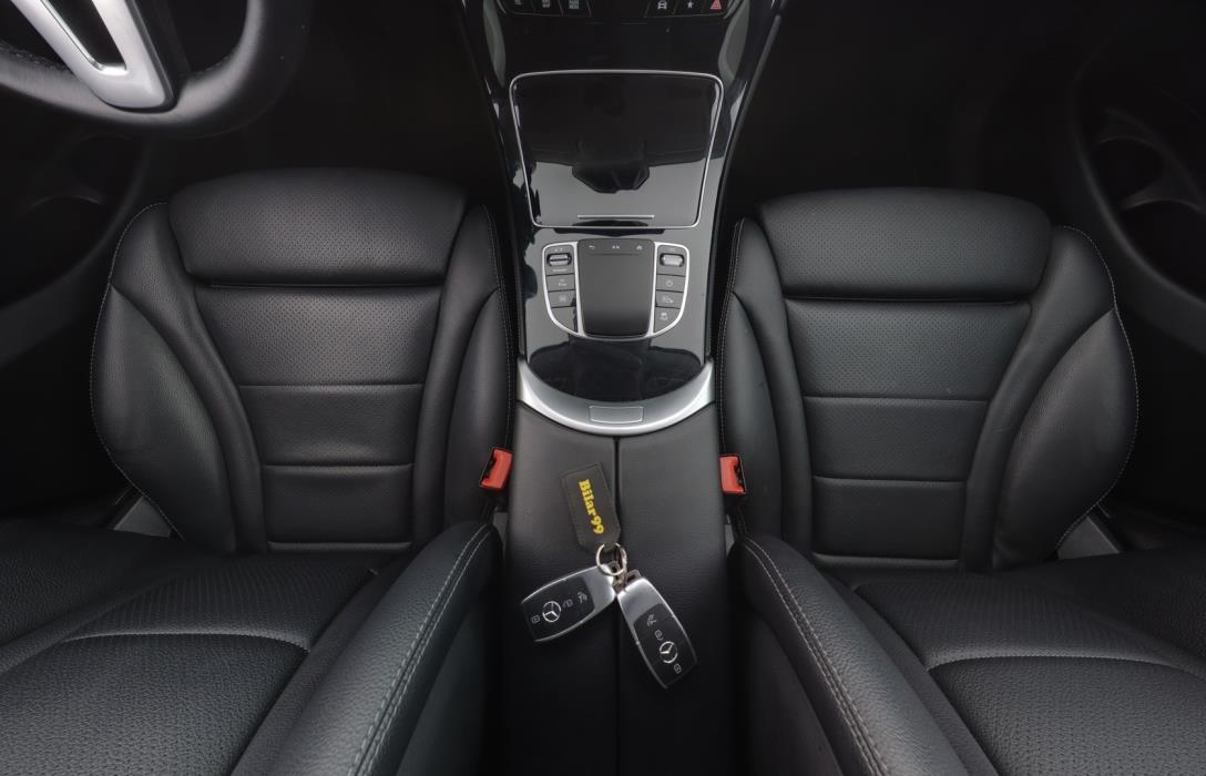 MERCEDES-BENZ GLC 2021