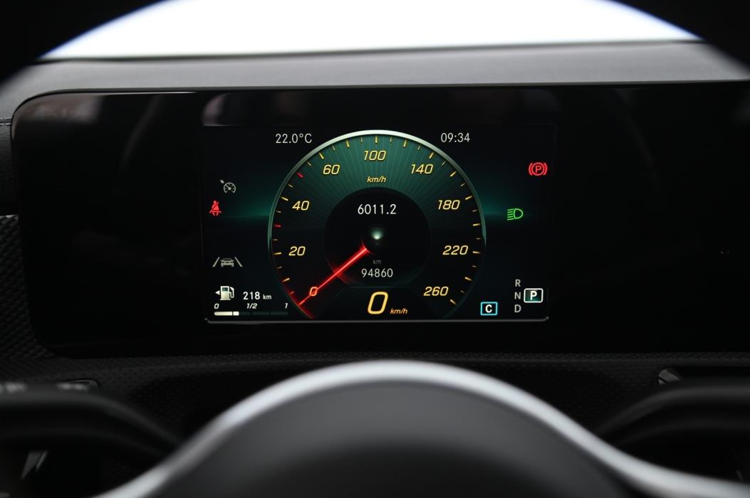 MERCEDES-BENZ CLA 2021