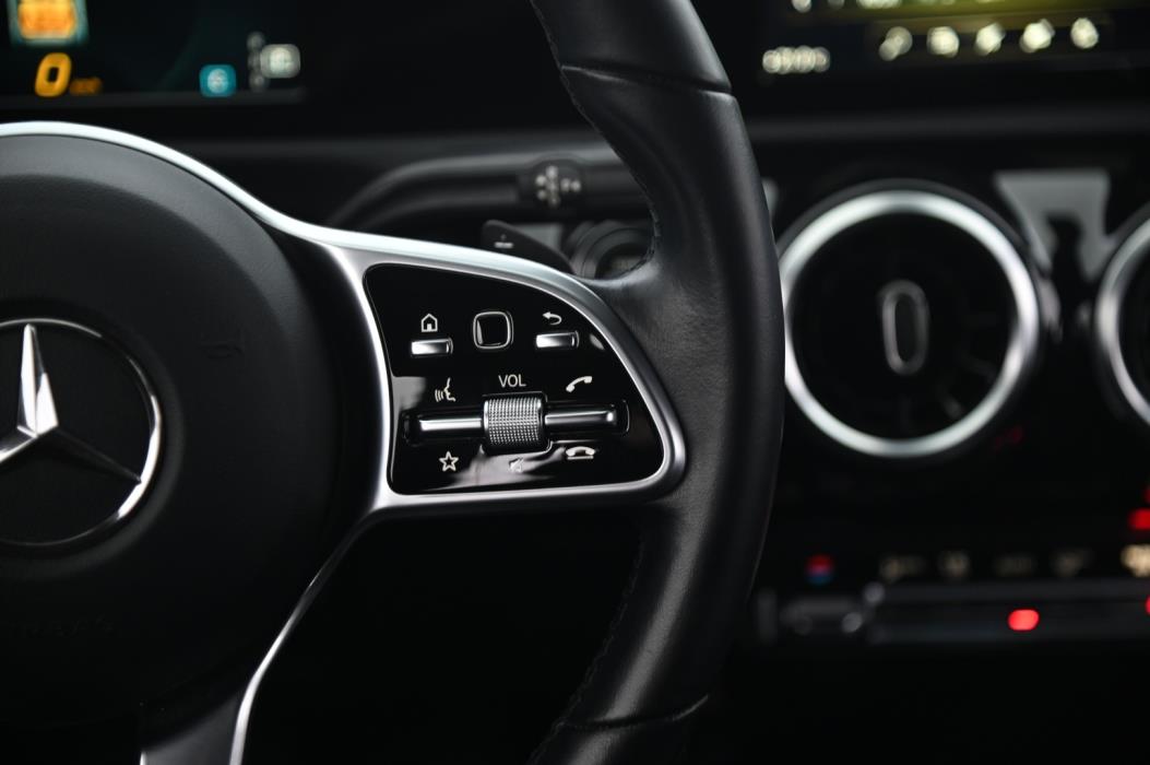 MERCEDES-BENZ CLA 2021