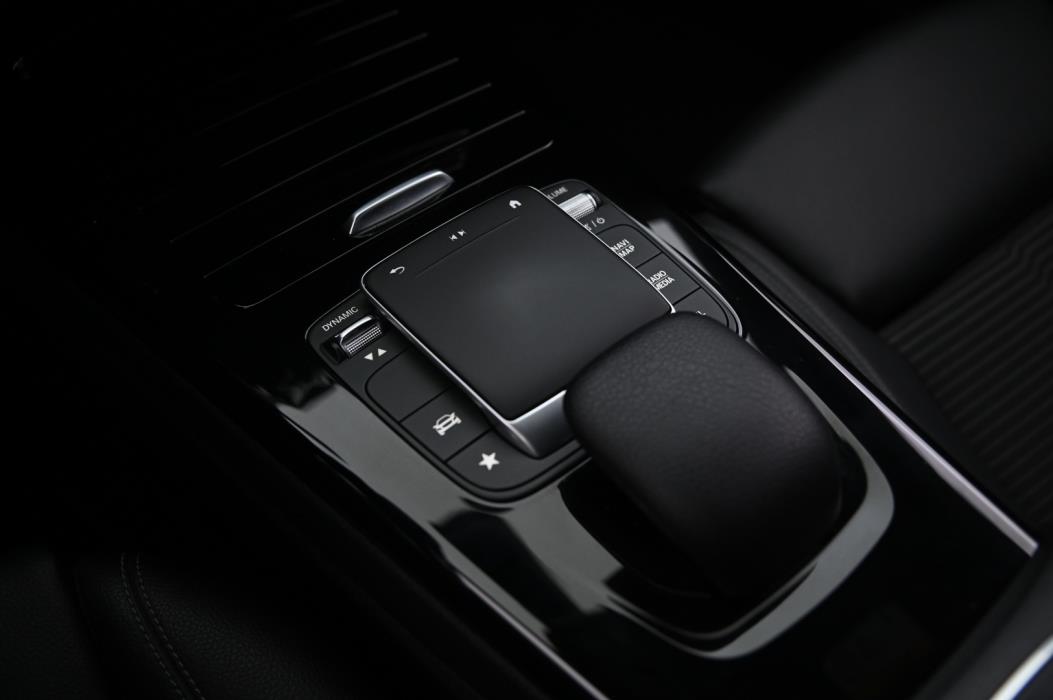 MERCEDES-BENZ CLA 2021