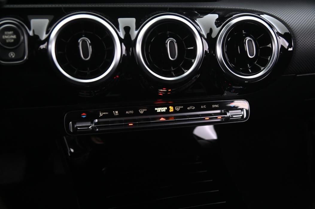 MERCEDES-BENZ CLA 2021