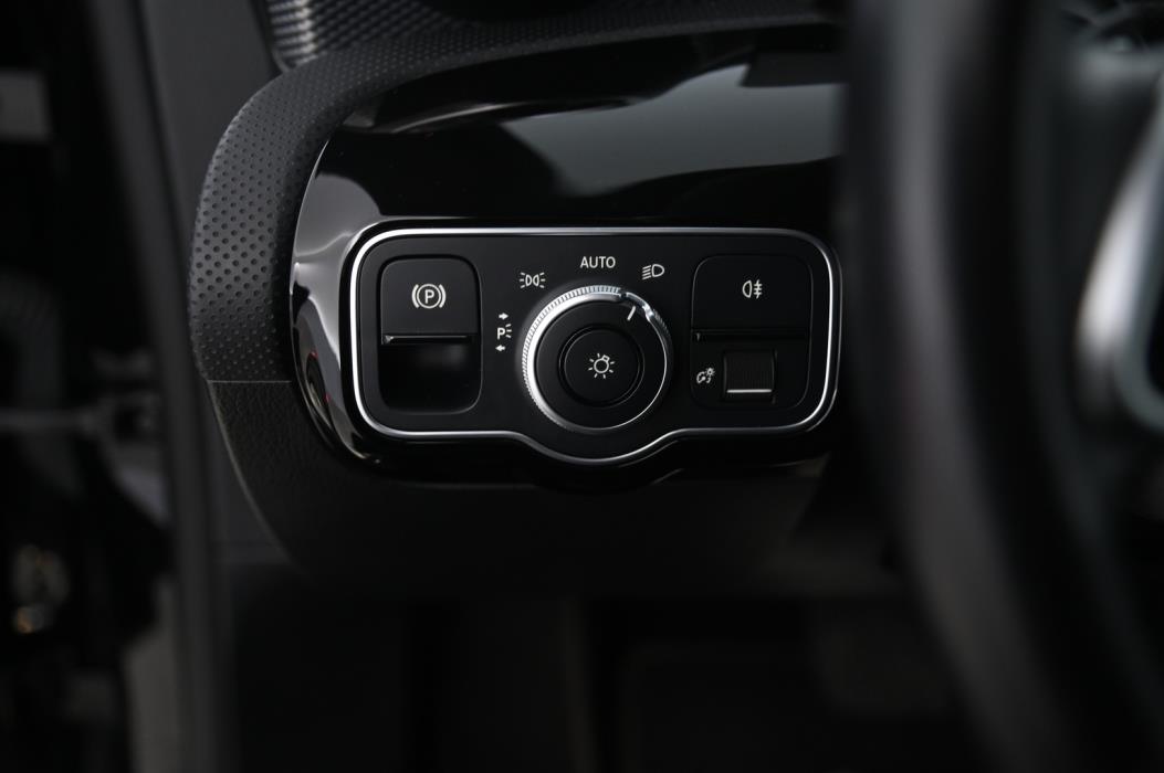 MERCEDES-BENZ CLA 2021
