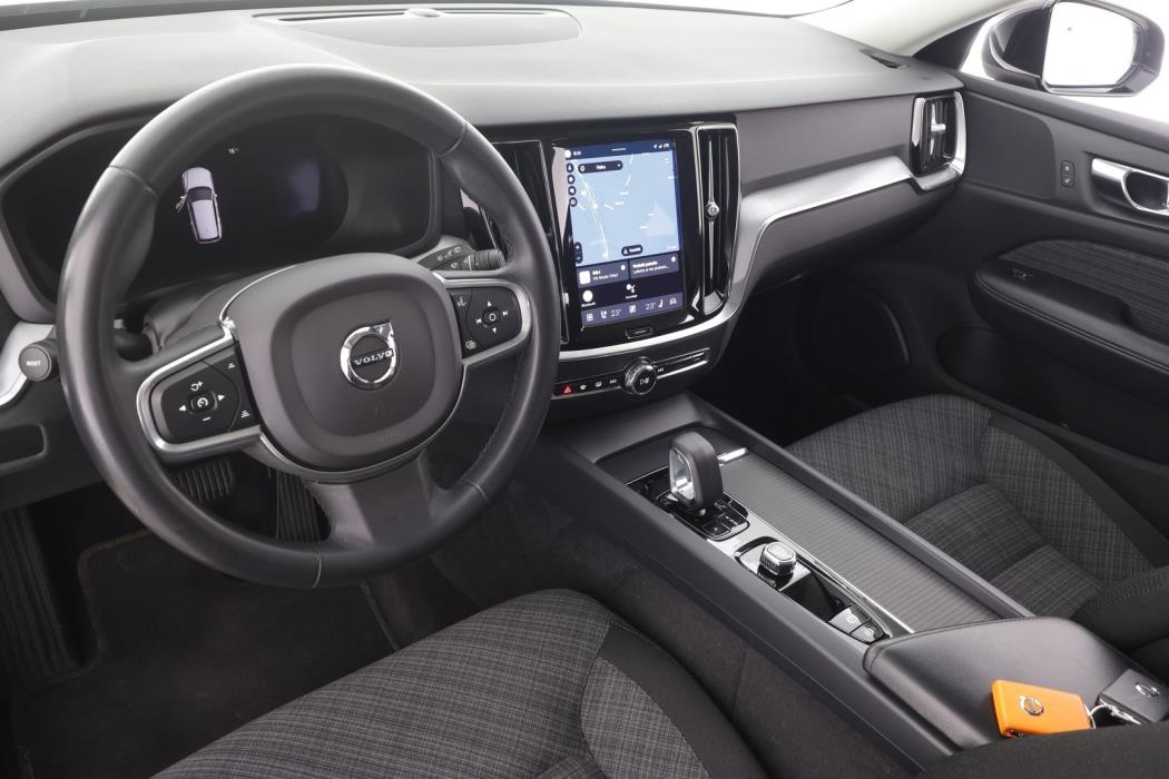 VOLVO V60 2023