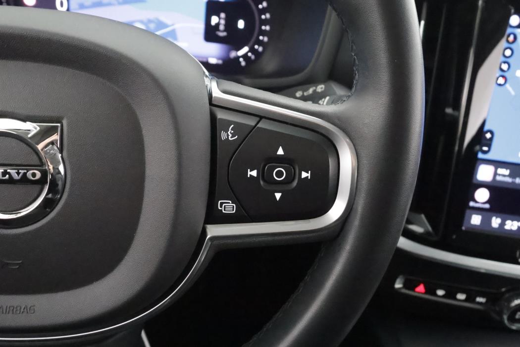 VOLVO V60 2023