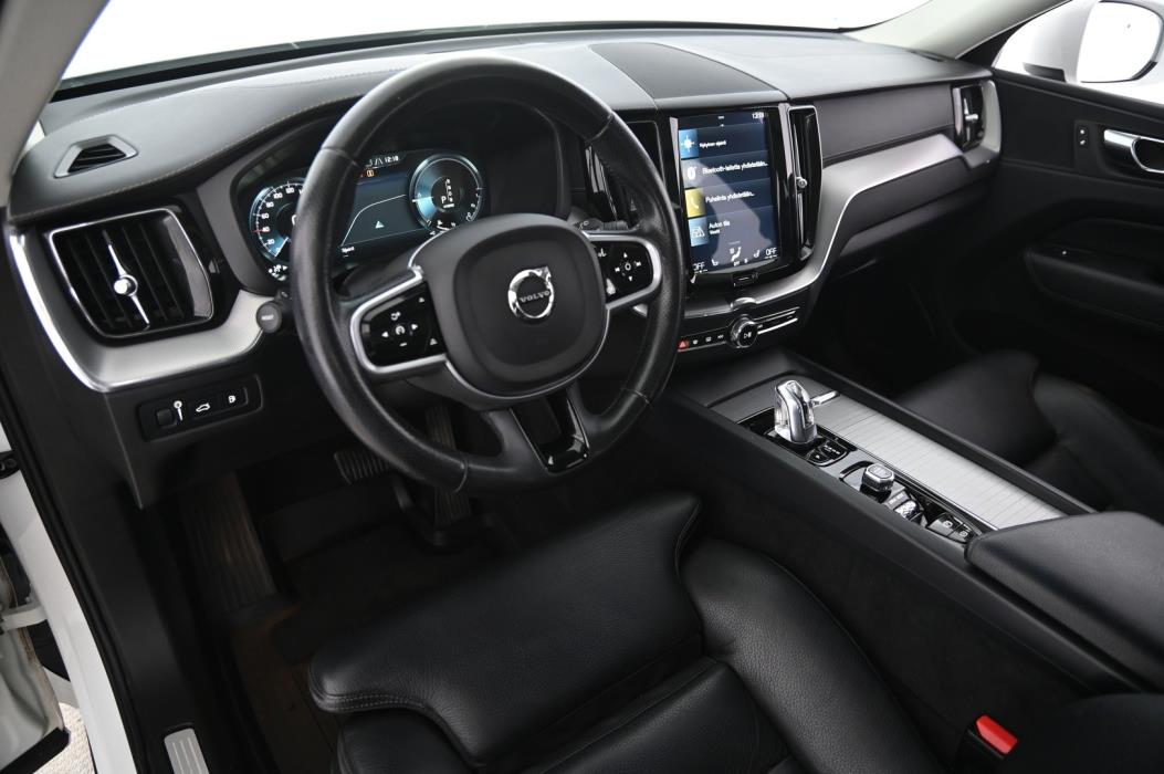 VOLVO XC60 2018