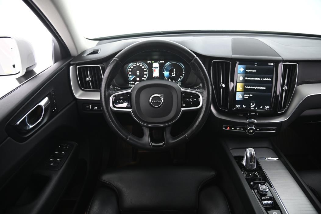 VOLVO XC60 2018