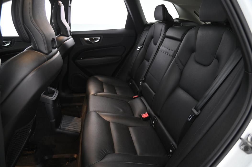 VOLVO XC60 2018