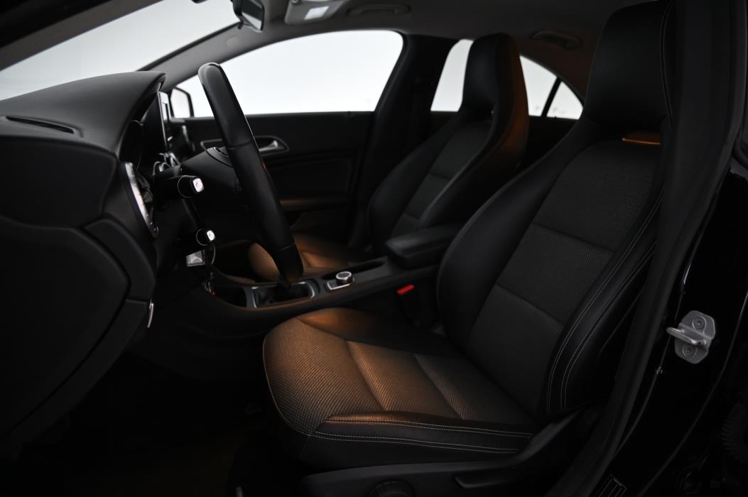 MERCEDES-BENZ CLA 2015