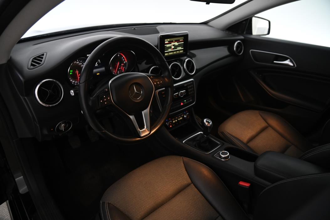 MERCEDES-BENZ CLA 2015
