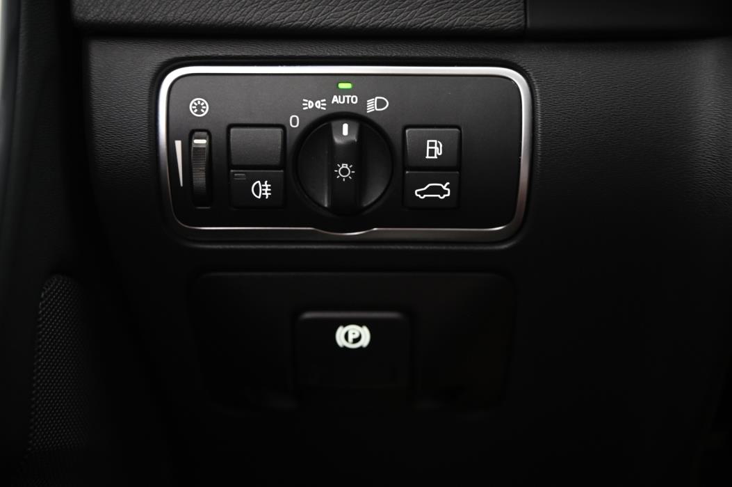 VOLVO V60 2016