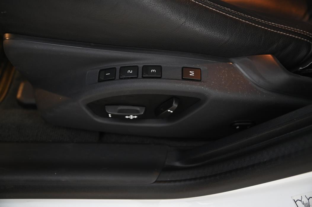 VOLVO V60 2016