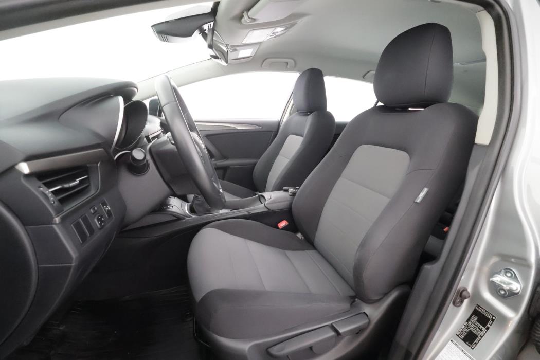 TOYOTA Avensis 2016