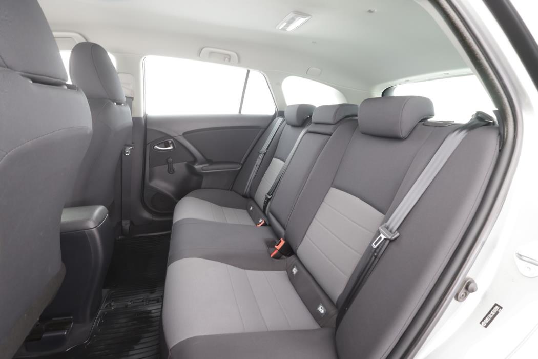TOYOTA Avensis 2016
