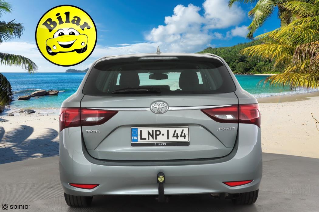 TOYOTA Avensis 2016