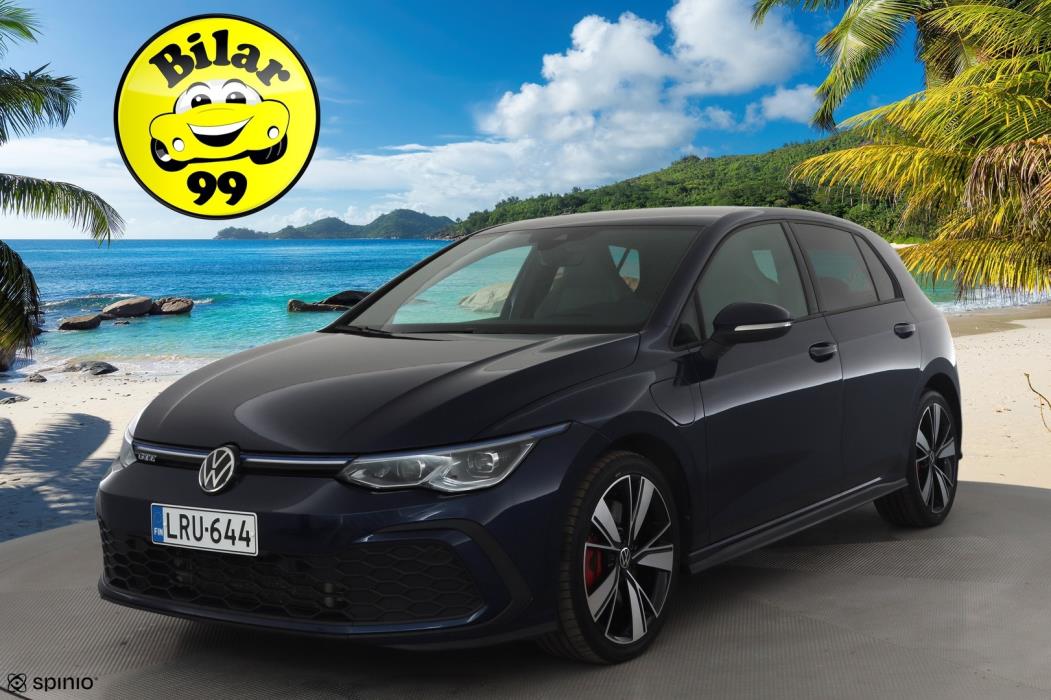 VOLKSWAGEN Golf 2023