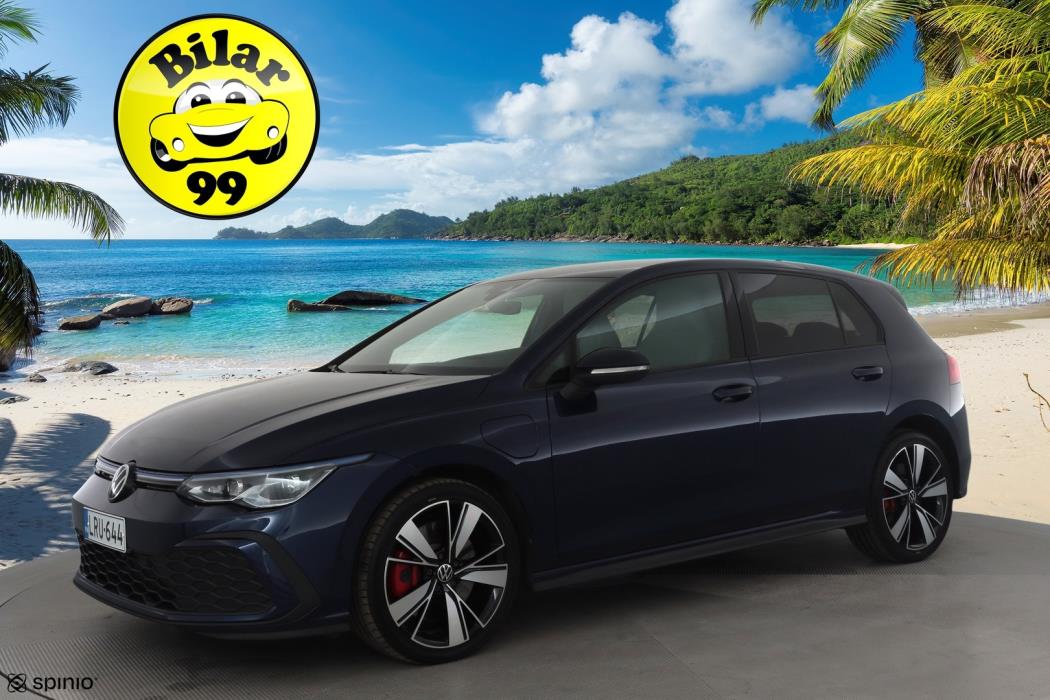 VOLKSWAGEN Golf 2023