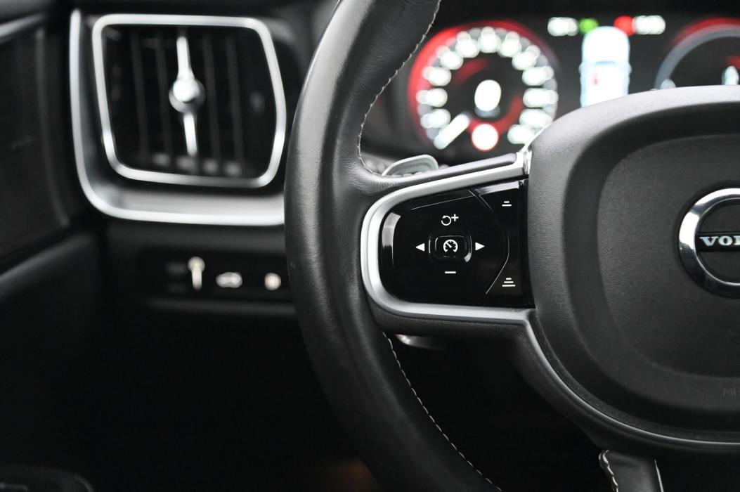 VOLVO V60 2019