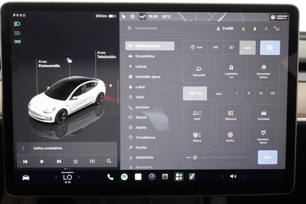 TESLA Model 3 2023