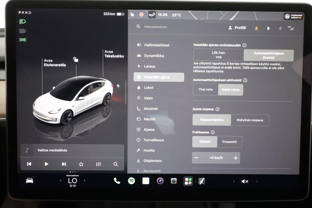 TESLA Model 3 2023